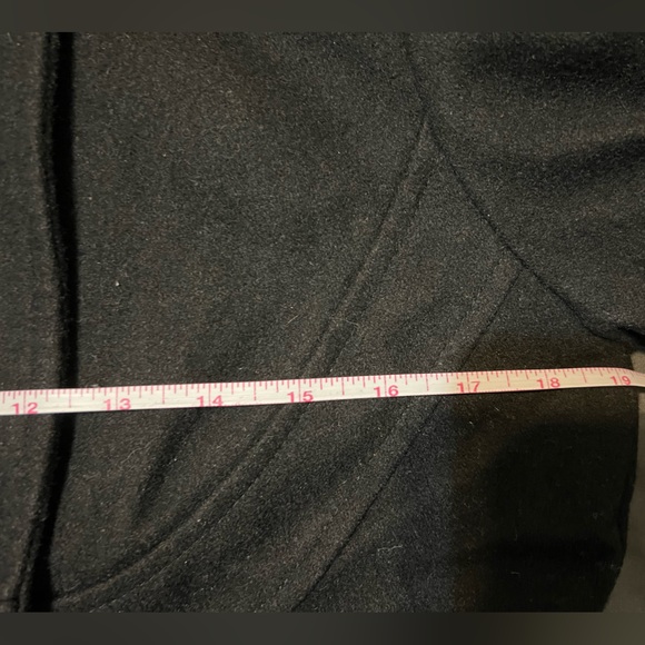 Wool coat - Picture 9 of 10